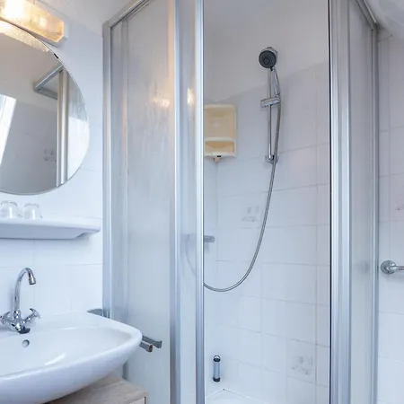 Engelmann, 35107 * Holtland