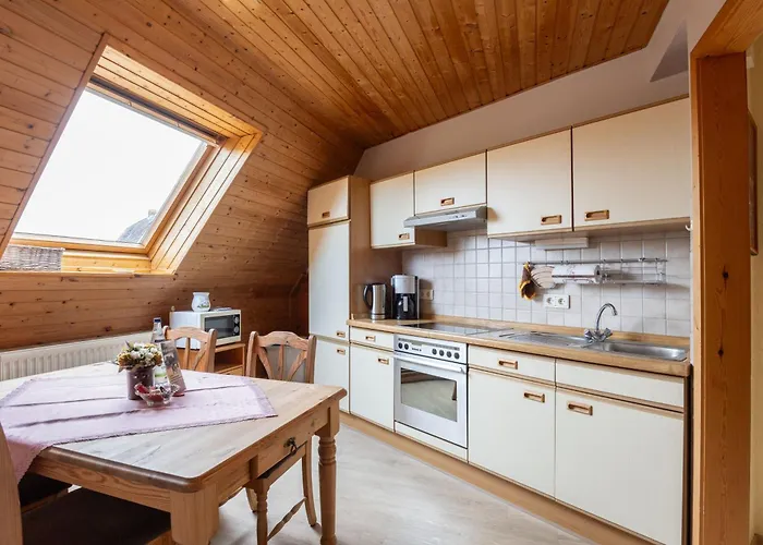 Engelmann, 35107 * Holtland